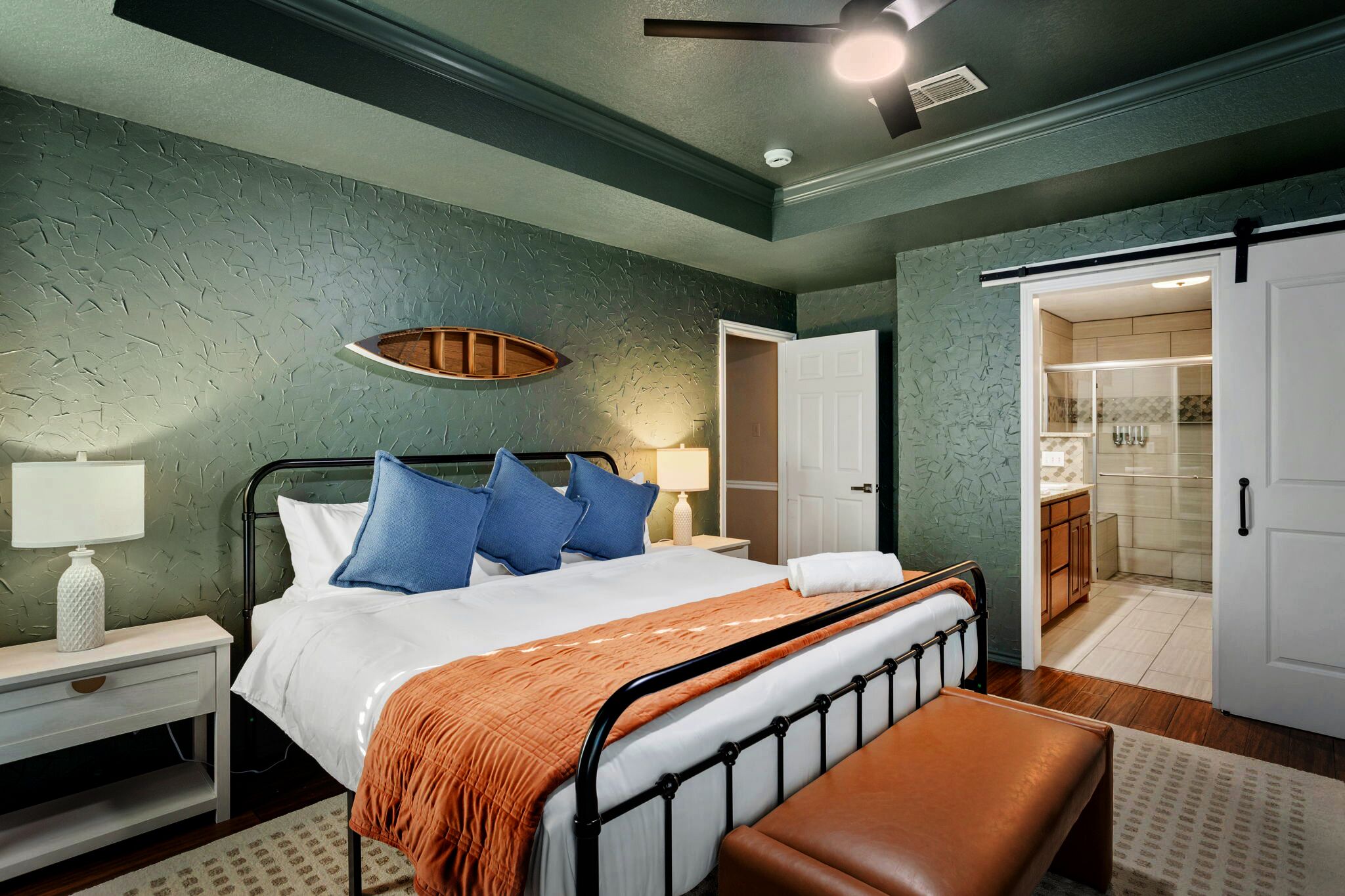 4 Schlafzimmer, Bügeleisen/Bügelbrett, Reisekinderbett, WLAN