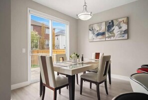 Dining - A beautiful home in Airdrie (Airdrie)