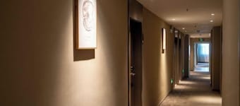 Homeinn · neo (Urumqi Beijing South Road Railway Bureau Subway Station)