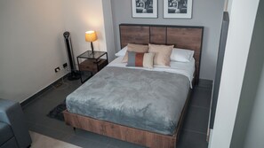 1 bedroom, in-room safe, blackout curtains, iron/ironing board - Espectacular Apartamento en el Poblado 1809  (Medellín)