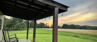 Casa de Campo-Tiny Home with Open Field View for Sunsets and Stargazing