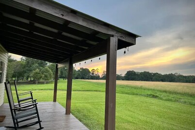 Casa de Campo-Tiny Home with Open Field View for Sunsets and Stargazing