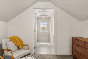 Interior - The Cotton Mill Cottage - charming 2 bedroom blocks from downtown Simpsonville (Simpsonville)
