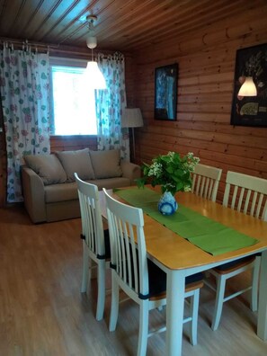 Dining - Haus Direkt am See (Niukkala)