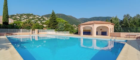 Alberca al aire libre por temporada