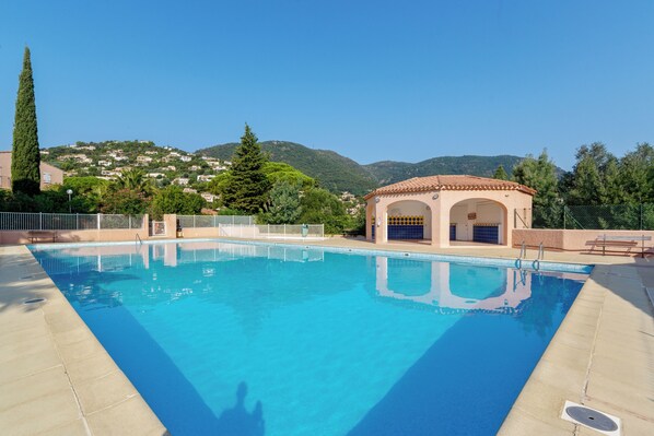 Seasonal outdoor pool - Résidence partenaire le Domaine de Garlande (Cavalaire-sur-Mer)