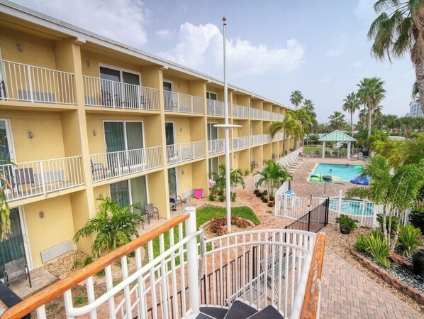 Property grounds - King Room view of Gulf of Mexico (Treasure Island)