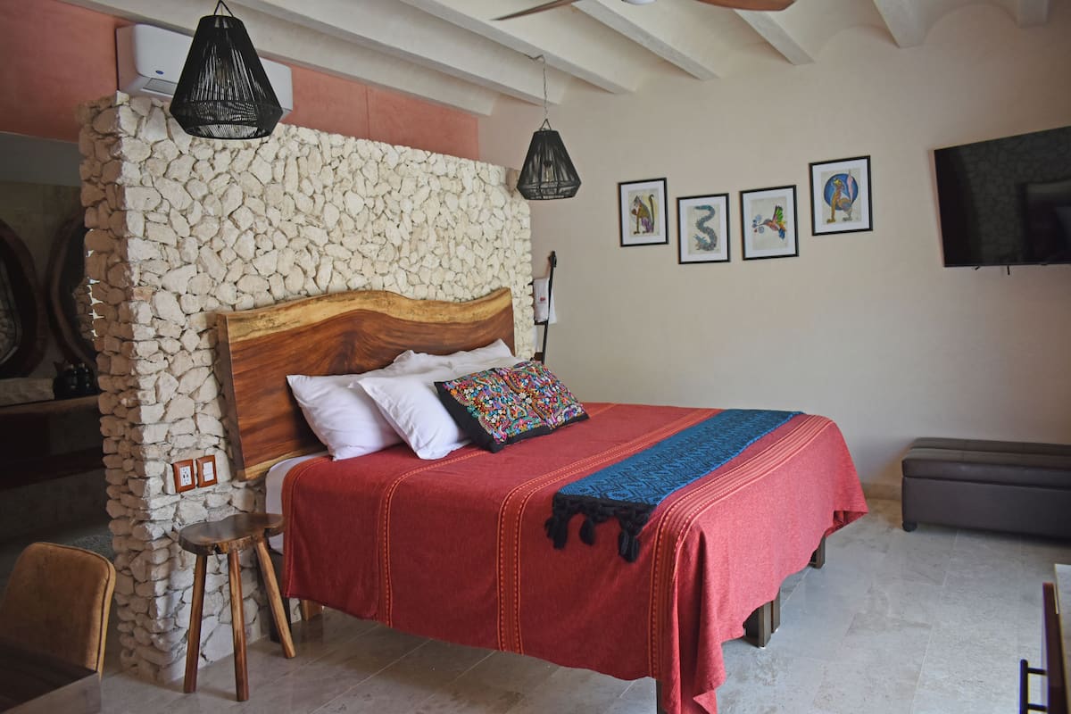 Junior Room, 1 King Bed, Private Pool | Premium bedding, down duvets, Tempur-Pedic beds, free minibar