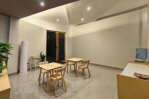 Dining - Orange Warm Hotel (Libo)