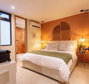 Coffres-forts dans les chambres, bureau, fer et planche à repasser