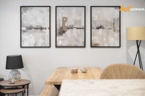Dining - City Centre Apartment with 2 Private Car Spaces (Edinburgh)