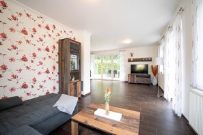 Smart TV - Vacation home Seejuwel at the Thülsfelder dam (Friesoythe)