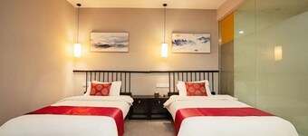 Yunshang Holiday Hotel (Zhengzhou Erqi Wanda Branch)