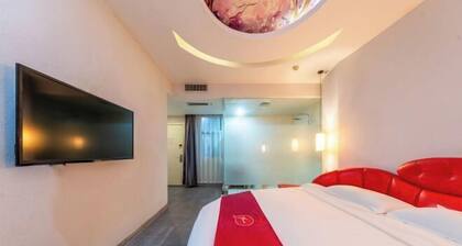 Yunshang Holiday Hotel (Zhengzhou Erqi Wanda Branch)
