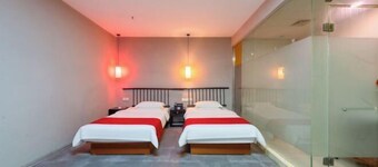 Yunshang Holiday Hotel (Zhengzhou Erqi Wanda Branch)