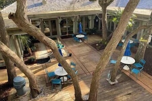 Outdoor dining - Whale Lodge 2 Bedroom Condo (Horry County)