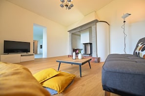 Departamento, 2 habitaciones, patio, vista al jardín | Interior