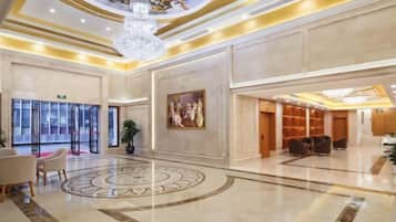 المنشأة من الداخل