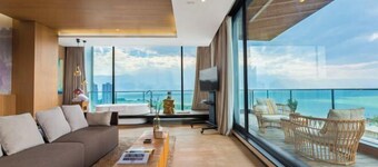 Dali Hidden in the Clouds Lake View Hotel