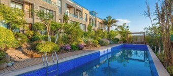 Dali Hidden in the Clouds Lake View Hotel