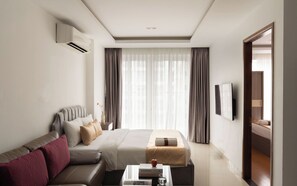 Suite Familiale, 3 chambres, vue piscine, dans la tour | Vue de la chambre