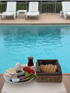 Daily to-go breakfast for a fee - Serenity Village Belek (Serik)