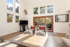 Smart TV, chimenea