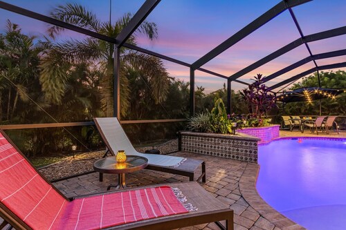 Charming 3-bedroom home with heated saltwater pool in beautiful Cape Coral