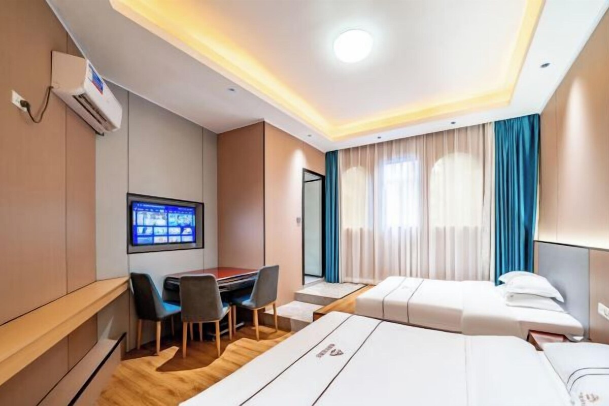 Recreation Room (2 Beds) (Mahjong)