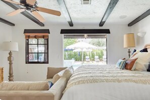 5 bedrooms, iron/ironing board, WiFi, bed sheets - The Movie Colony Villa a - 5 Bedroom Private Compound! Centrally Located (Palm Springs)