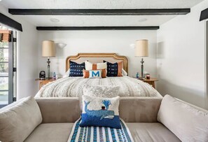 5 habitaciones, tabla de planchar con plancha, wifi y ropa de cama 