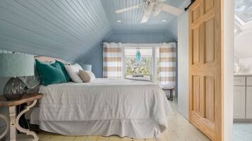 6 makuuhuonetta, työpöytä, Wi-Fi, vuodevaatteet