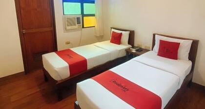 RedDoorz Plus @ Balai Sofia Bed & Breakfast Batangas