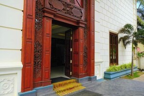 Exterior detail - Polhena Grand Resort & Banquet (Matara)