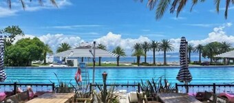 Xunliao Bay Yijing Holiday Sea-view Hotel