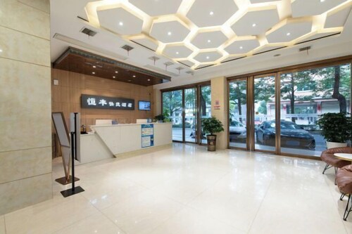 Fuyang Hengfeng Express Hotel (Jinhua Road)