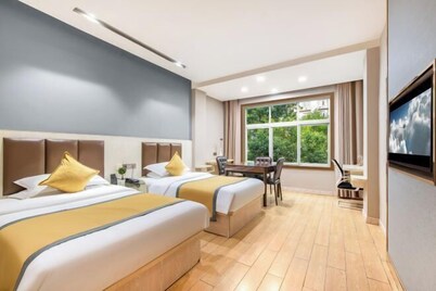 Fuyang Hengfeng Express Hotel (Jinhua Road)