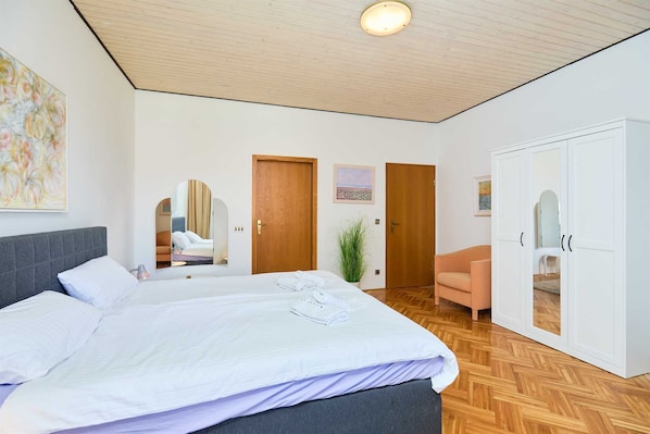 1 quarto, Wi-Fi de cortesia, roupa de cama