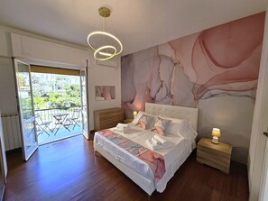 2 bedrooms, desk, iron/ironing board, WiFi - Nest of Charm [a step from Cinque Terre] (La Spezia)