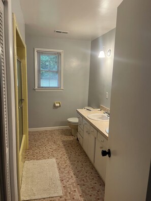 Shower, towels, soap, shampoo