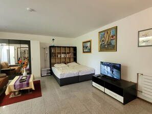 1 chambre, fer et planche à repasser, Wi-Fi, draps fournis
