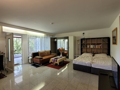 ROSE Appartment 50 qm mit Verandah, Garten