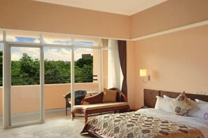 Iron/ironing board - University Town International Hotel (Guangzhou)