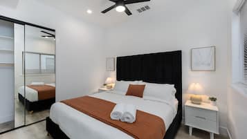 2 bedrooms, iron/ironing board, WiFi, bed sheets
