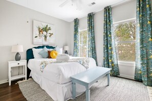 4 bedrooms, iron/ironing board, WiFi, bed sheets