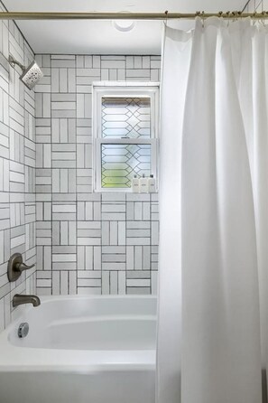 Bathroom - 3 Bedroom - Close to Firefly & Park Circle! (North Charleston)