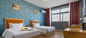 Loulan Hotel (Liaocheng Bus Terminal Wanda Plaza)