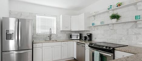 Microwave, oven, stovetop, cookware/dishes/utensils