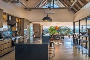 Cookware/dishes/utensils, spices - Marula Sunrise Lodge, Mjejane Private Game Reserve bordering Kruger National 

 (Pretoria)