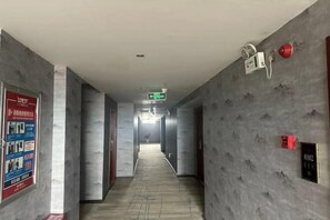 Room - Yingjiang Fortune Theme Hotel (Yingjiang)